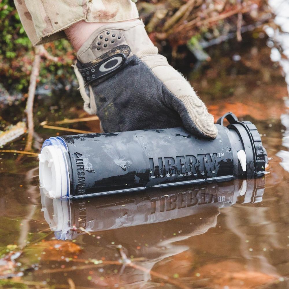 泥水を飲み水に変える英陸軍採用の携帯浄水器『LifeSaver』日本公式